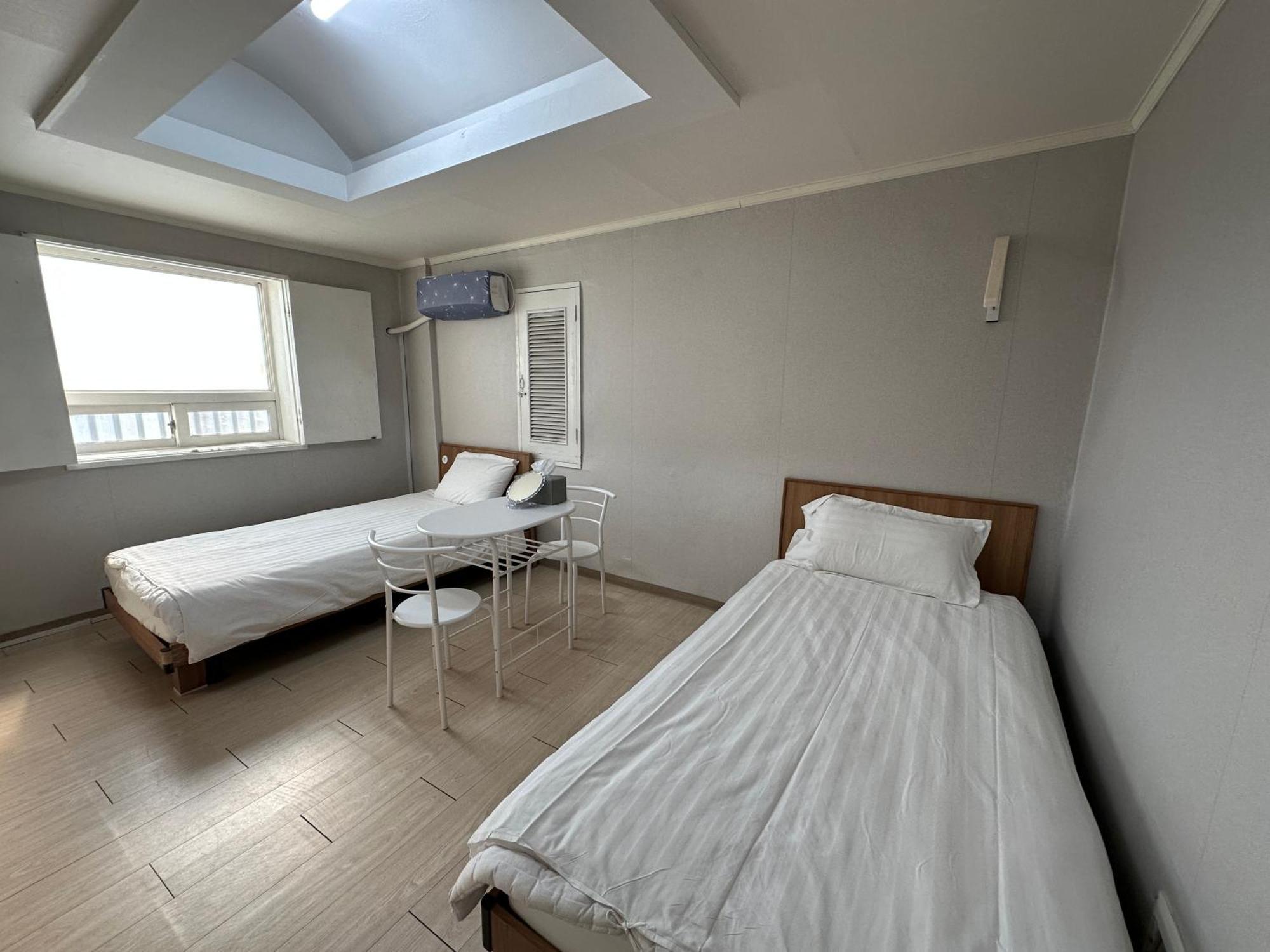 Daegu Dongseongro Gyeong'S Hostel Exterior photo