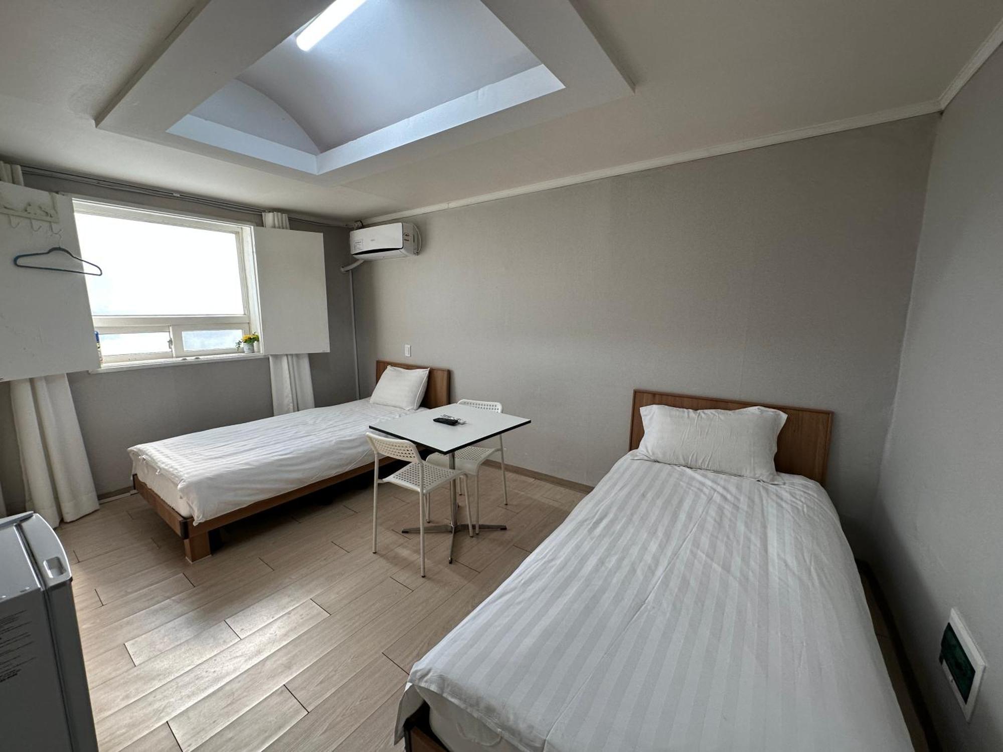 Daegu Dongseongro Gyeong'S Hostel Exterior photo