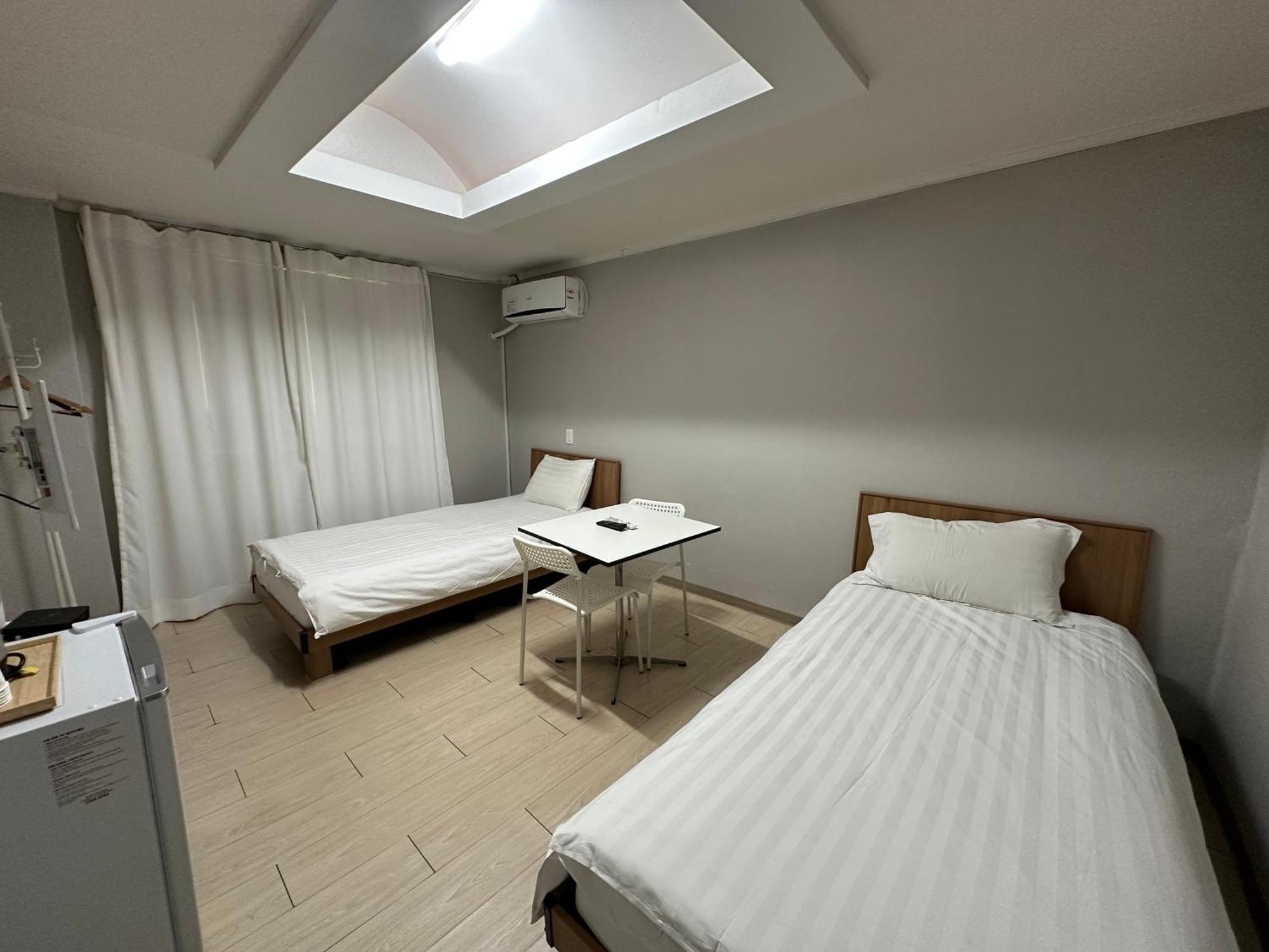 Daegu Dongseongro Gyeong'S Hostel Exterior photo